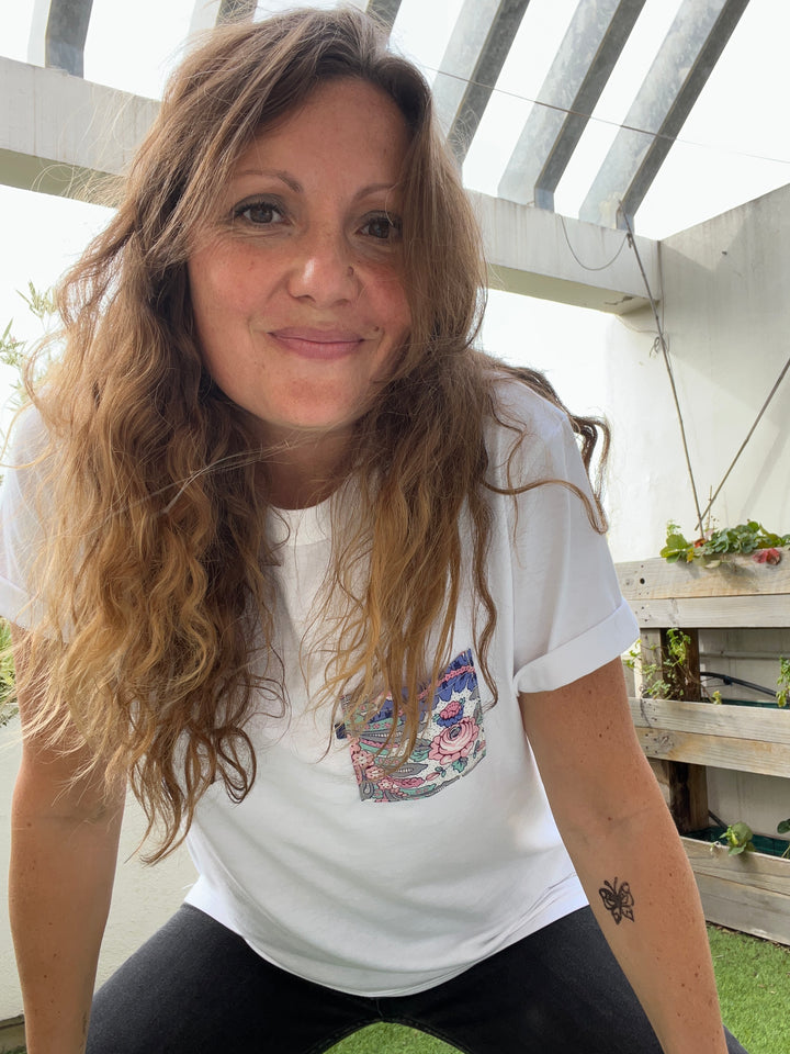 T-shirt blanc poche rose violet Césario