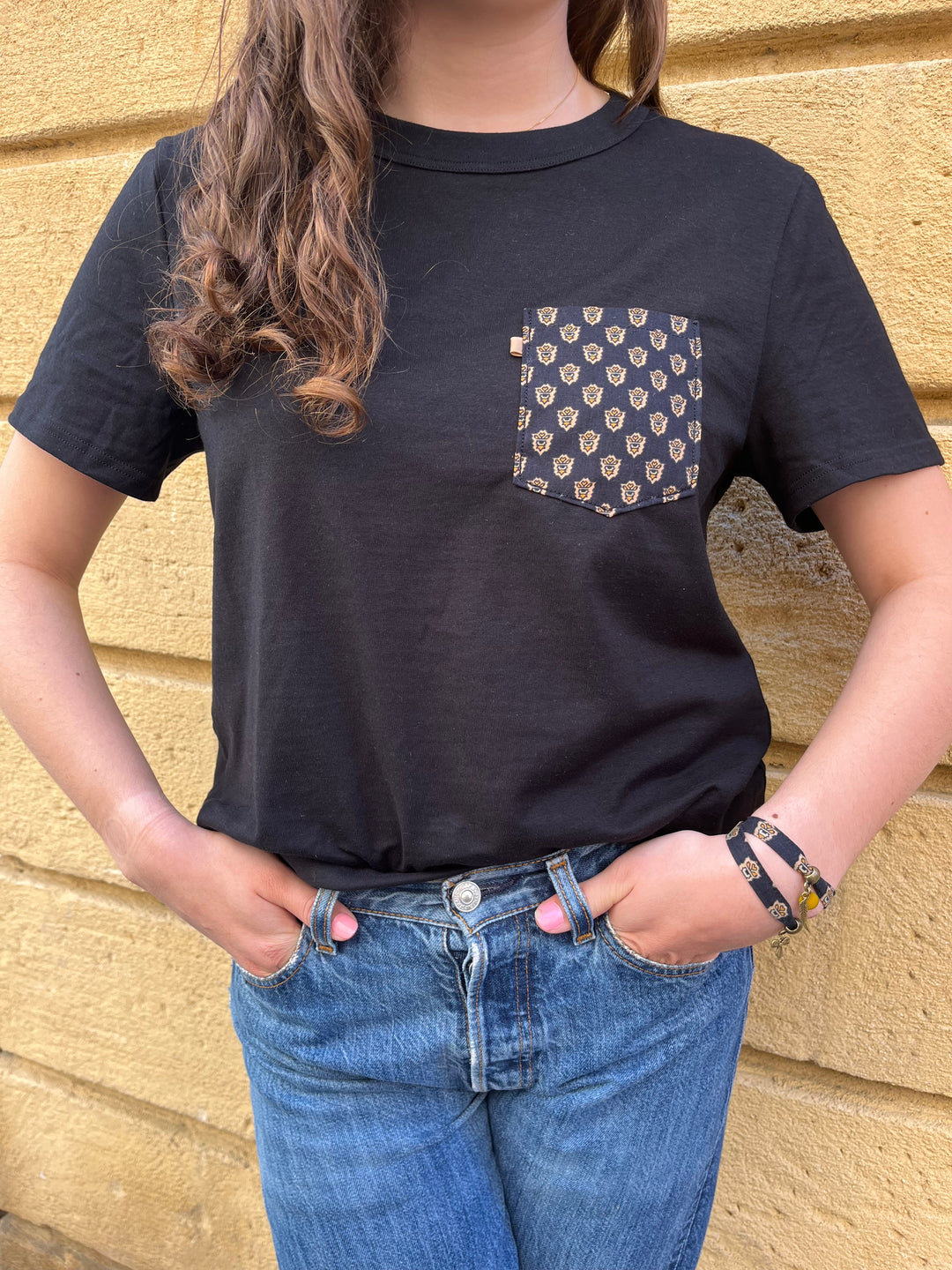 T-shirt mixte noir manches courtes poche noir/marron César