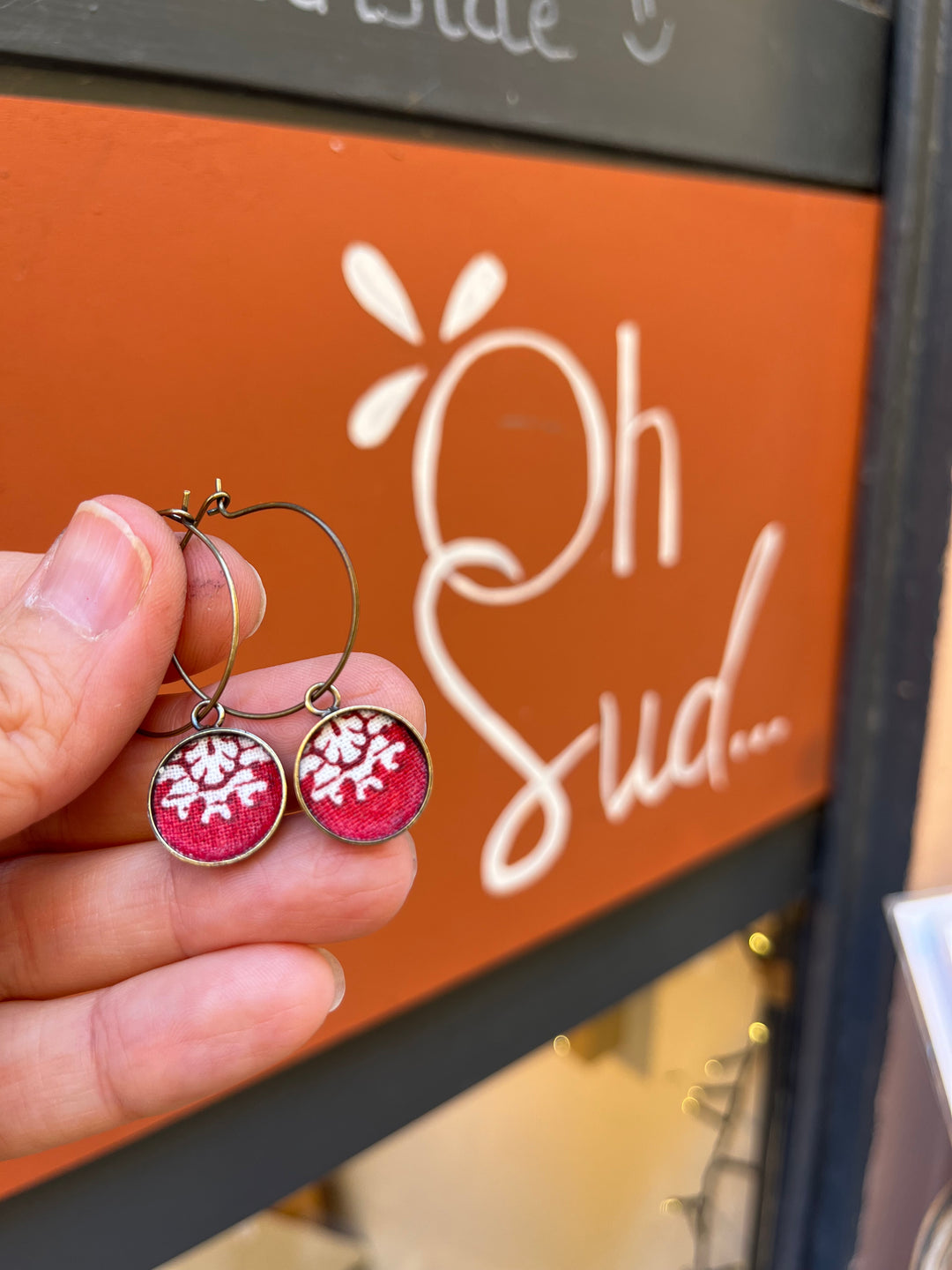 Boucles d’oreilles créoles en tissu provençal rouge – Mazette