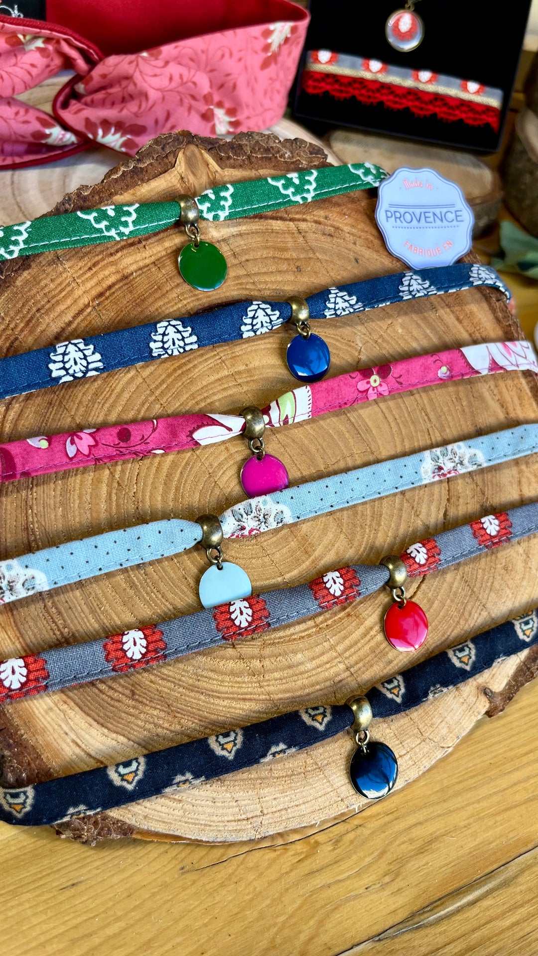 Collier ras de cou provençal Le Sainte-Victoire