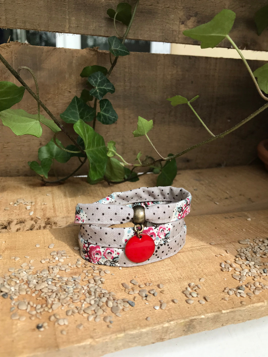 Bracelet provençal 3 tours Mirabeau gris fleuri sequin émail
