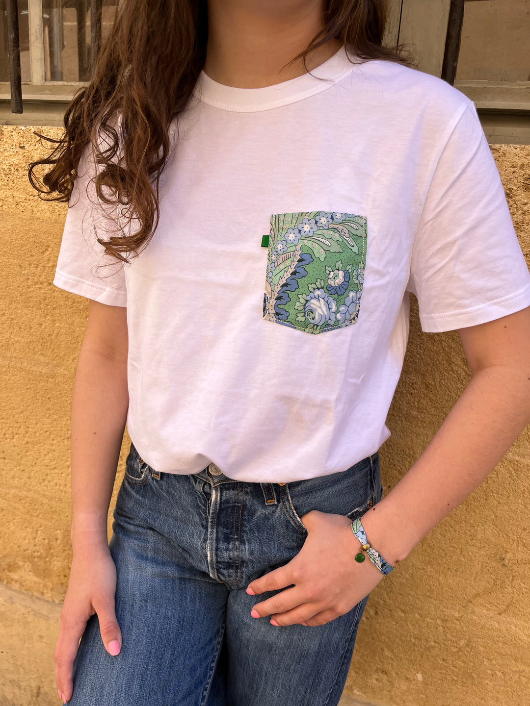 T-shirt blanc poche bleu vert César