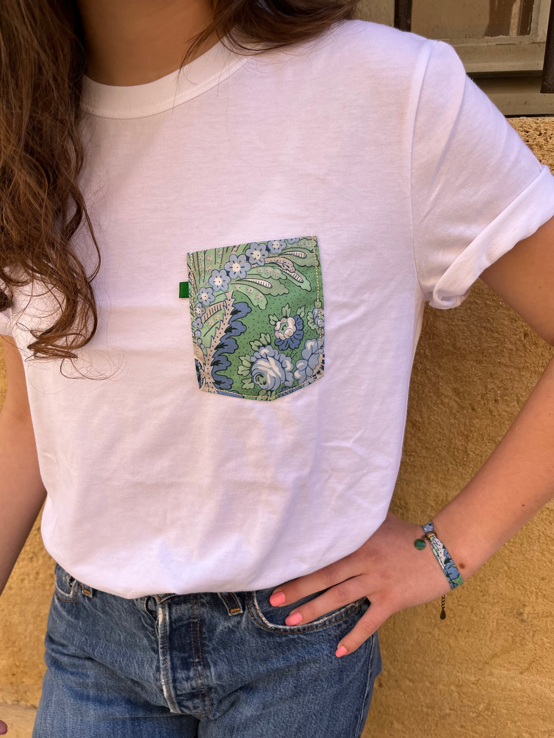 T-shirt blanc poche bleu vert César